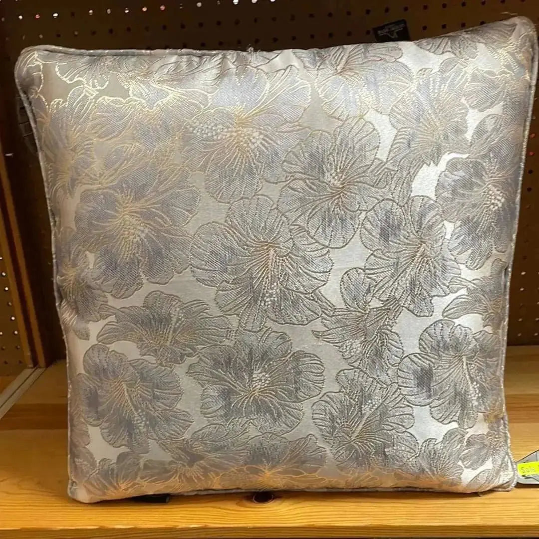 Linen World Silver “Gina” Matching Throw Pillow