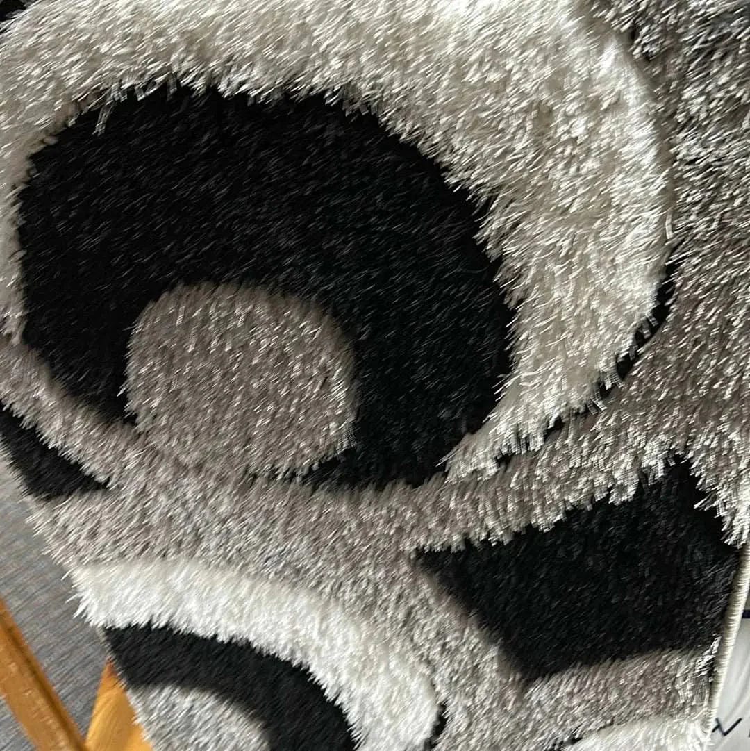 Linen World Black/white Large 37” by 24” Carpet Mat