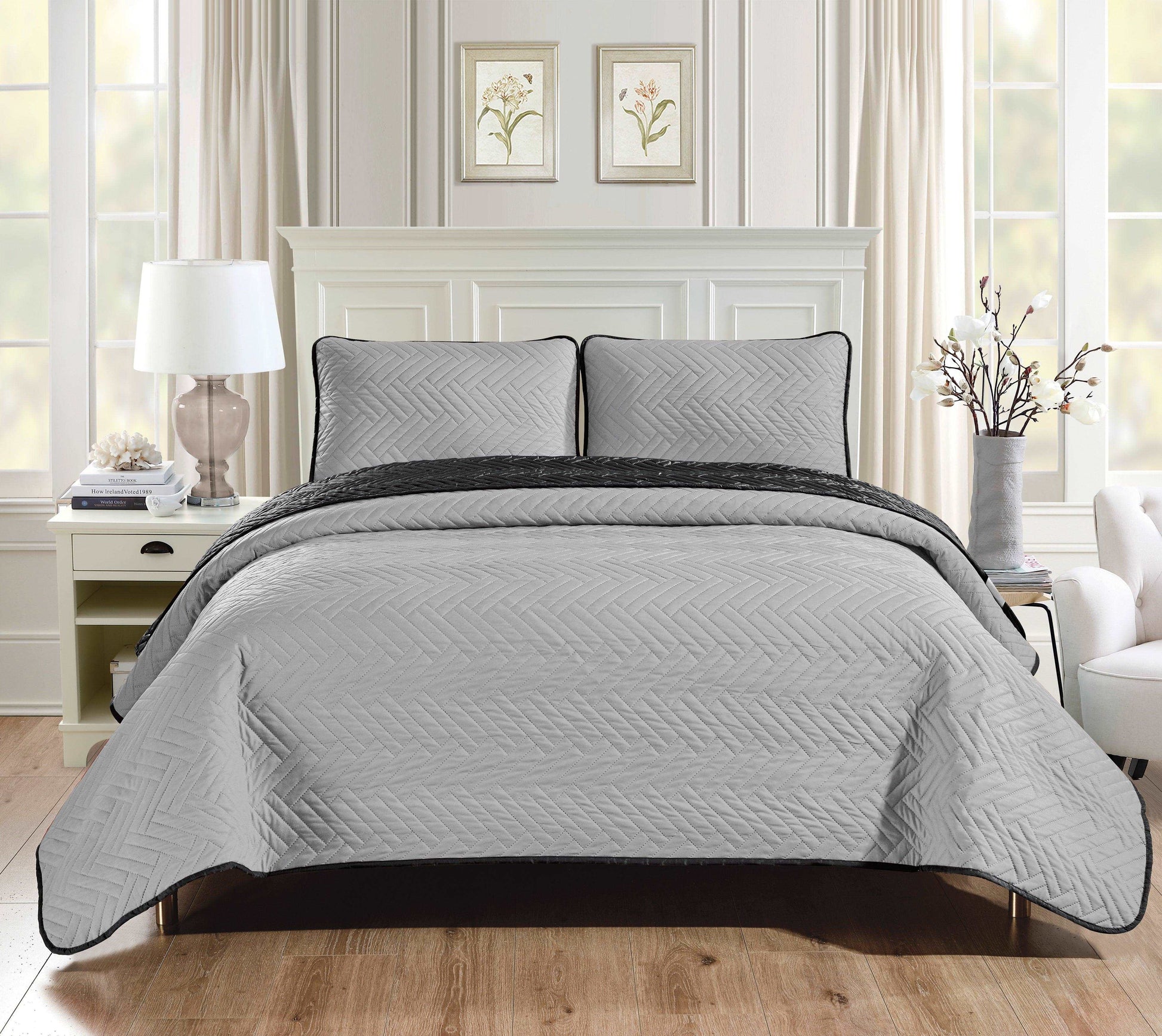 Linen World Navy/Gray / King “Sutton” 3 piece reversible quilt set with 2 shams