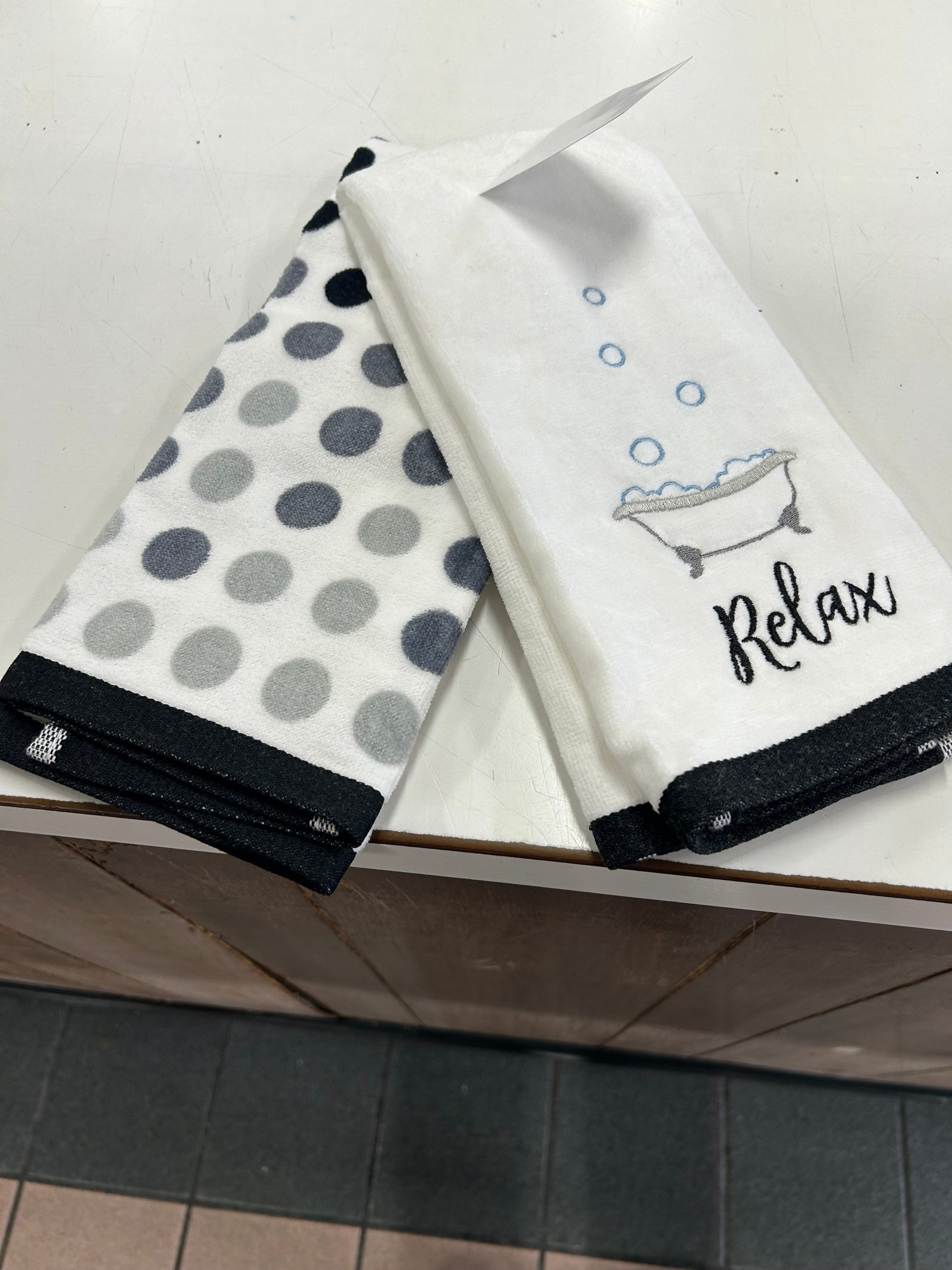 Linen World “Relax” 2 PC VELOUR HAND TOWEL SET